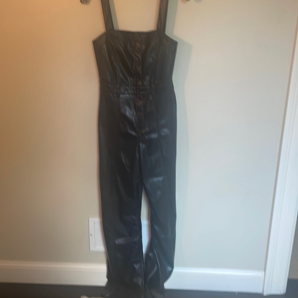 Alice and Olivia pleather pants jumper size 4